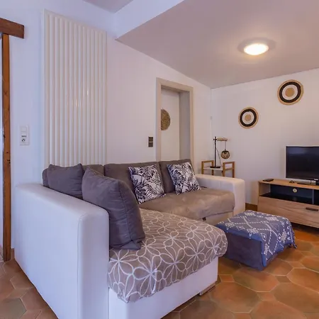 Villa La Joie De Vivre: Entier, Parking Prive